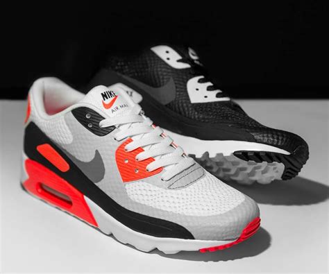 nike 90 ultra essential